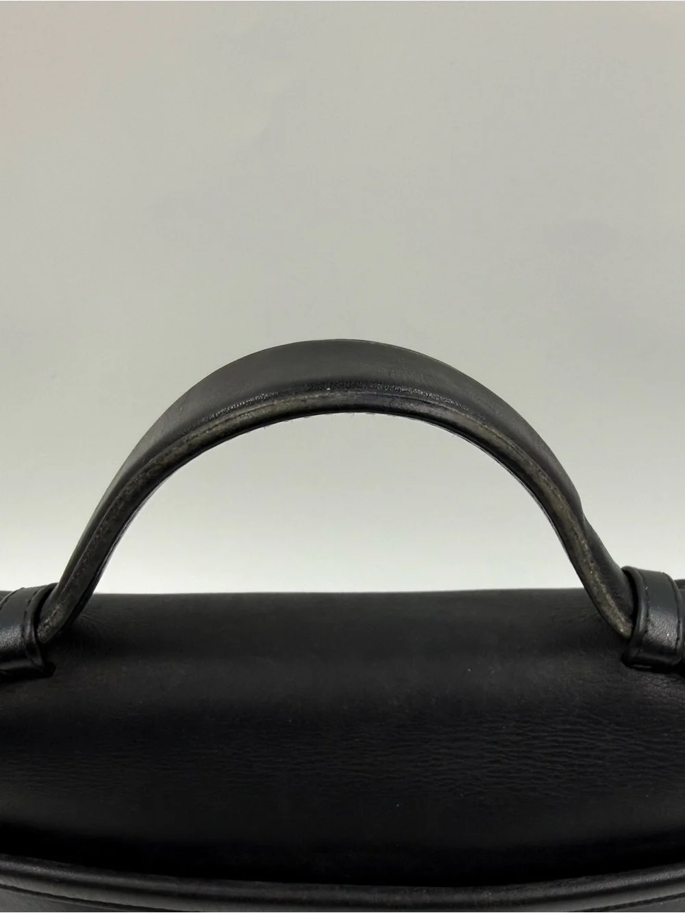 Vintage Coach Court Bag 9870 Black Glovetanned Leather Crossbody Top Handle USA